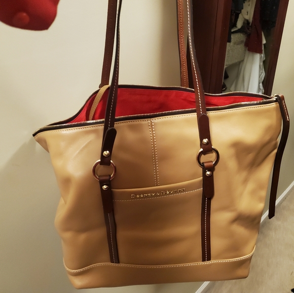 Dooney & Bourke Handbags - Dooney and Bourke Tote